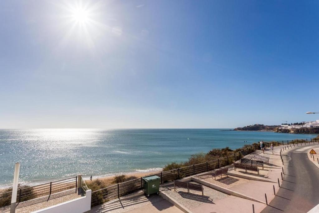 Refurbished Beachfront House, Pool, Ac, Wifi, Albufeira, Sea View Exterior foto